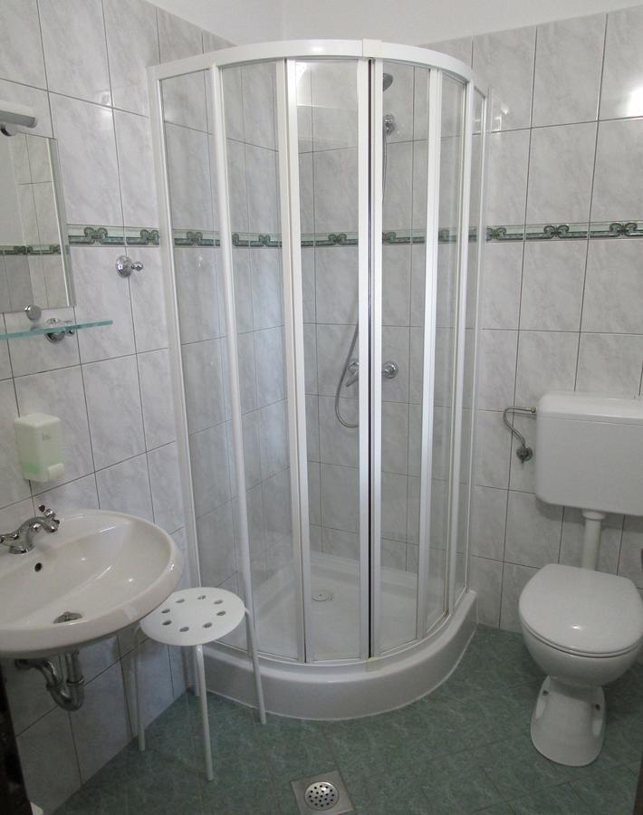 Divača Hostel Skrla المظهر الخارجي الصورة