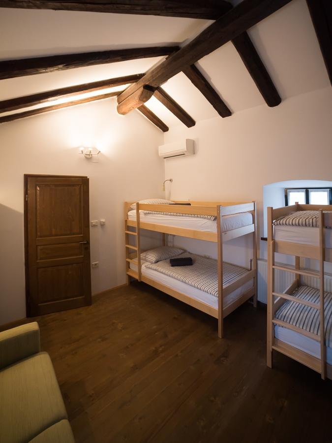 Divača Hostel Skrla المظهر الخارجي الصورة