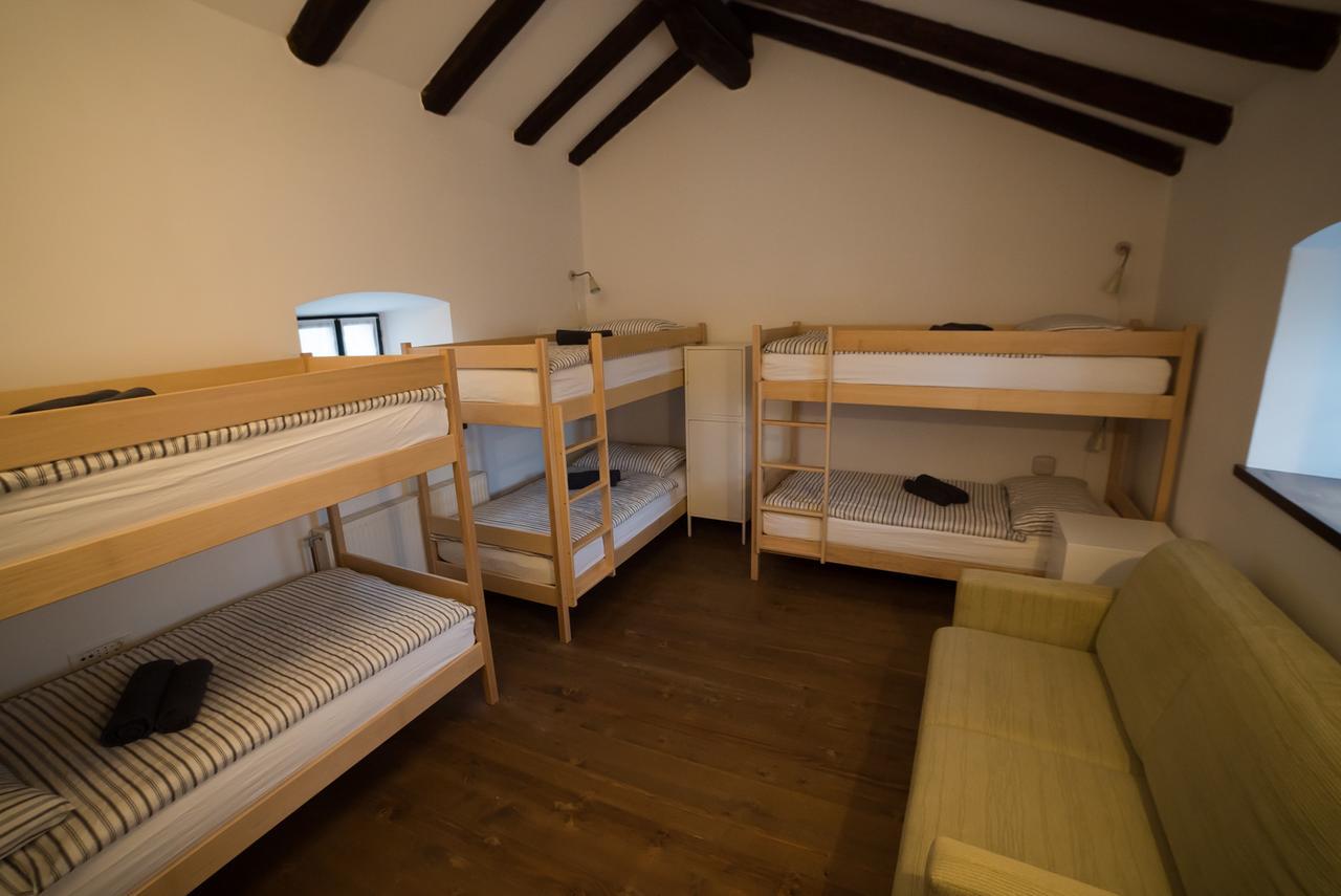 Divača Hostel Skrla المظهر الخارجي الصورة